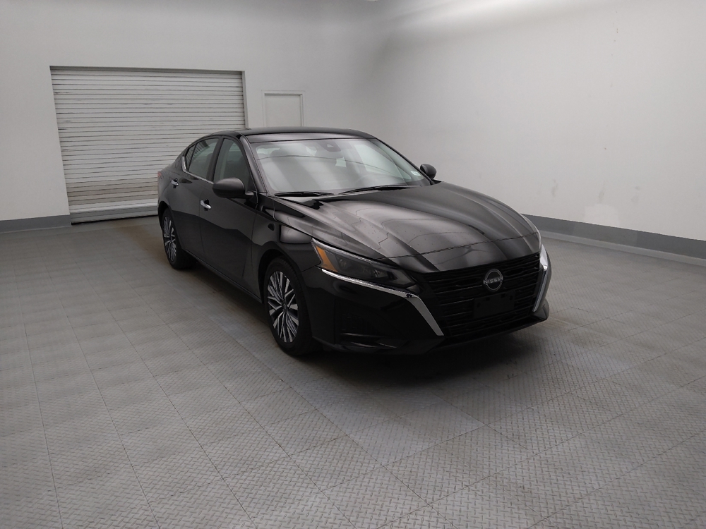 2025 Nissan Altima SV - Photo 10