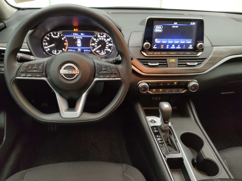 2025 Nissan Altima SV - Photo 17