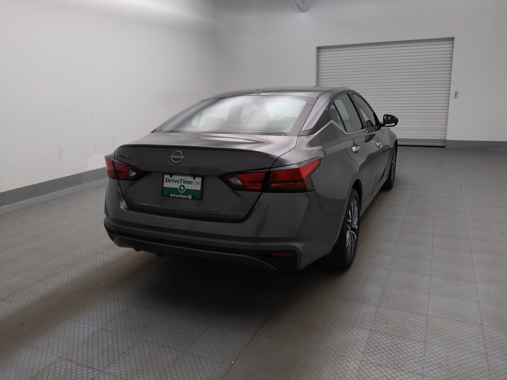 2025 Nissan Altima SV - Photo 6