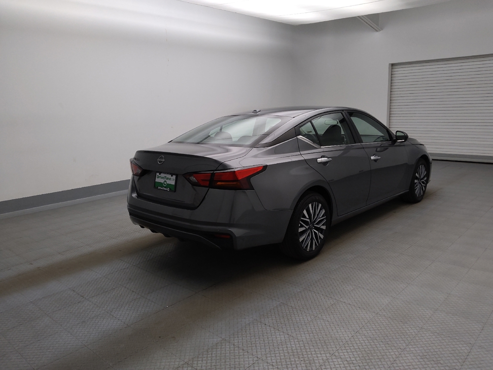 2025 Nissan Altima SV - Photo 7