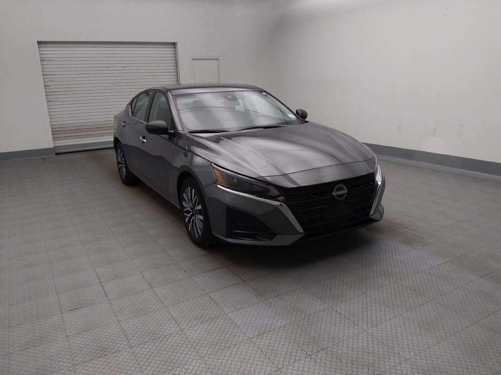 2025 Nissan Altima SV - Photo 10