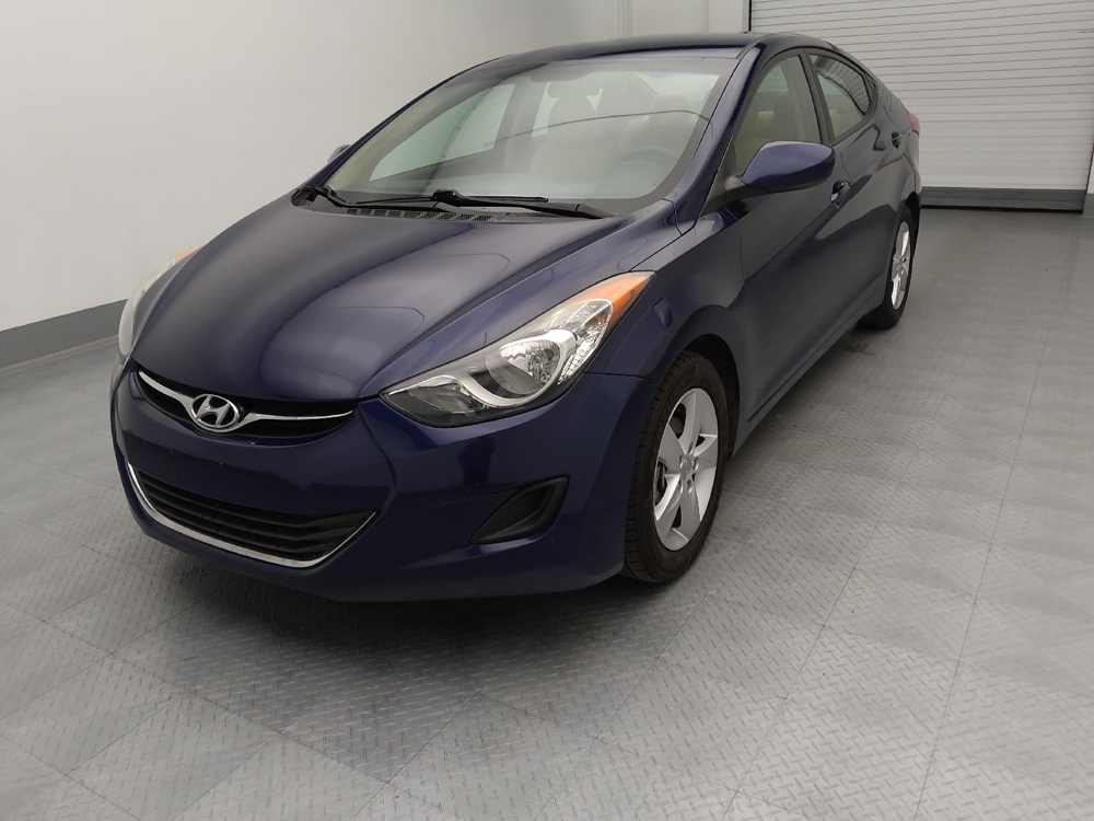 2013 Hyundai Elantra GLS's photo