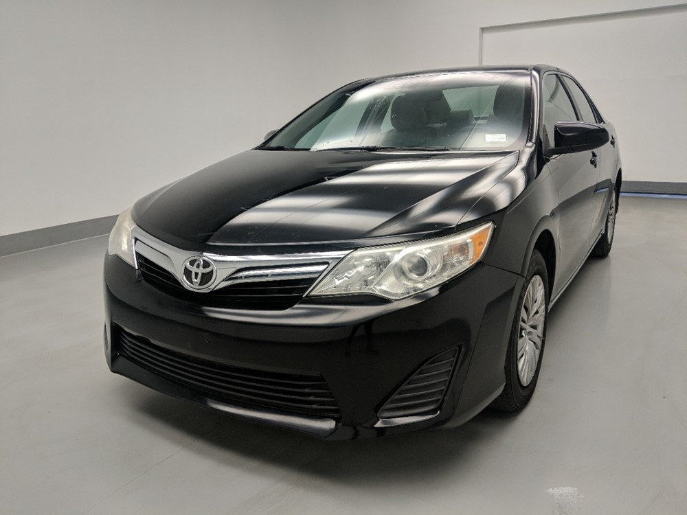 Used 2013 Toyota Camry Driver Front Bumper