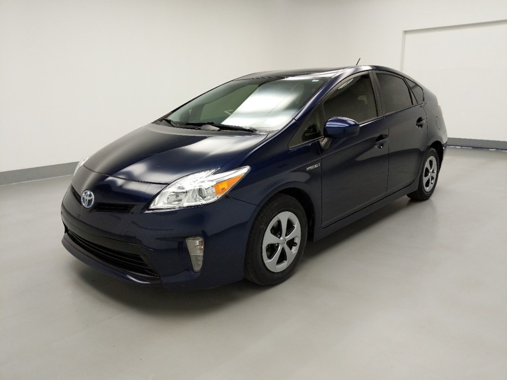 Used 2014 Toyota Prius Driver Front Bumper