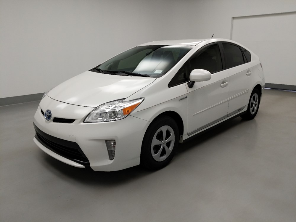 Used 2013 Toyota Prius Driver Front Bumper