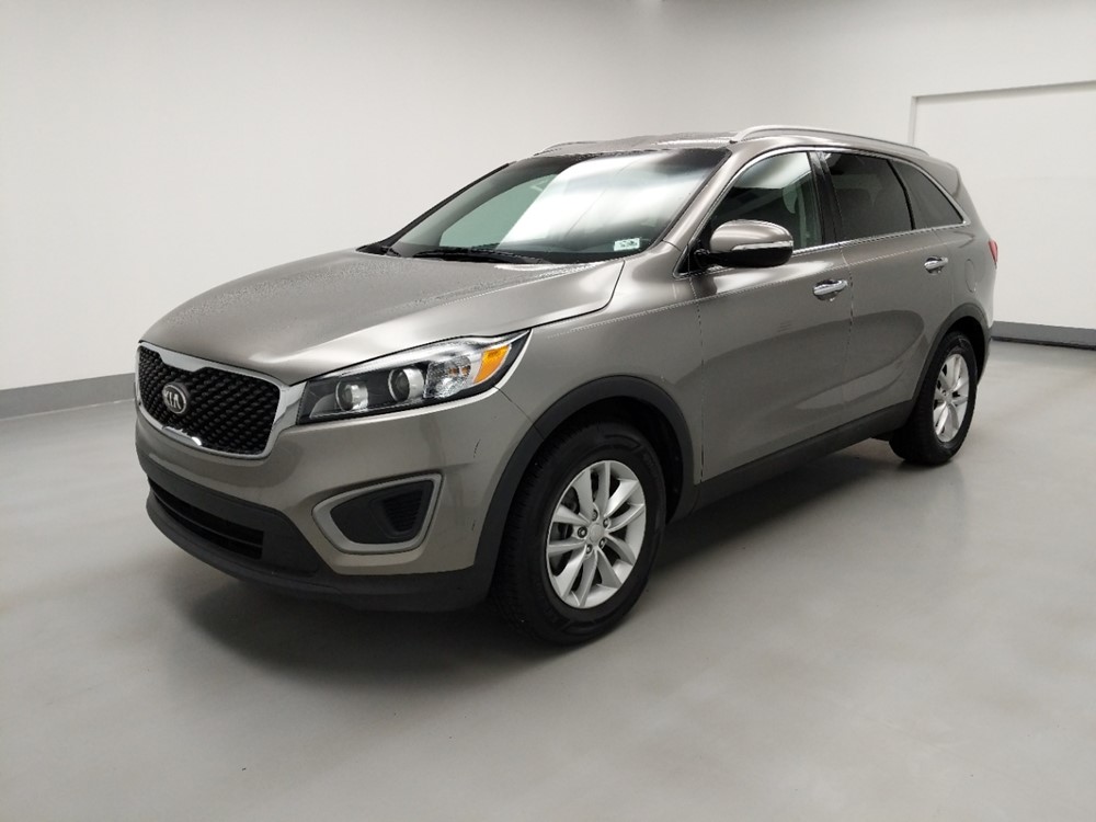 Used 2016 Kia Sorento Driver Front Bumper