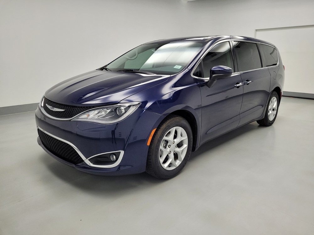 Used 2017 Chrysler Pacifica Driver Front Bumper