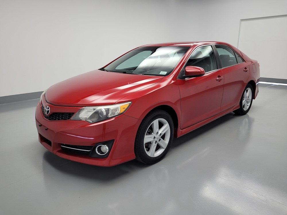 Used 2014 Toyota Camry Driver Front Bumper