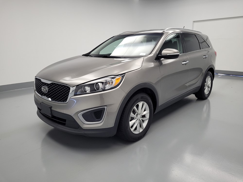 Used 2016 Kia Sorento Driver Front Bumper