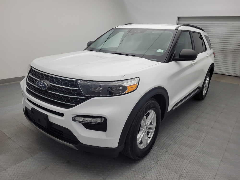 2023 Ford Explorer XLT's photo