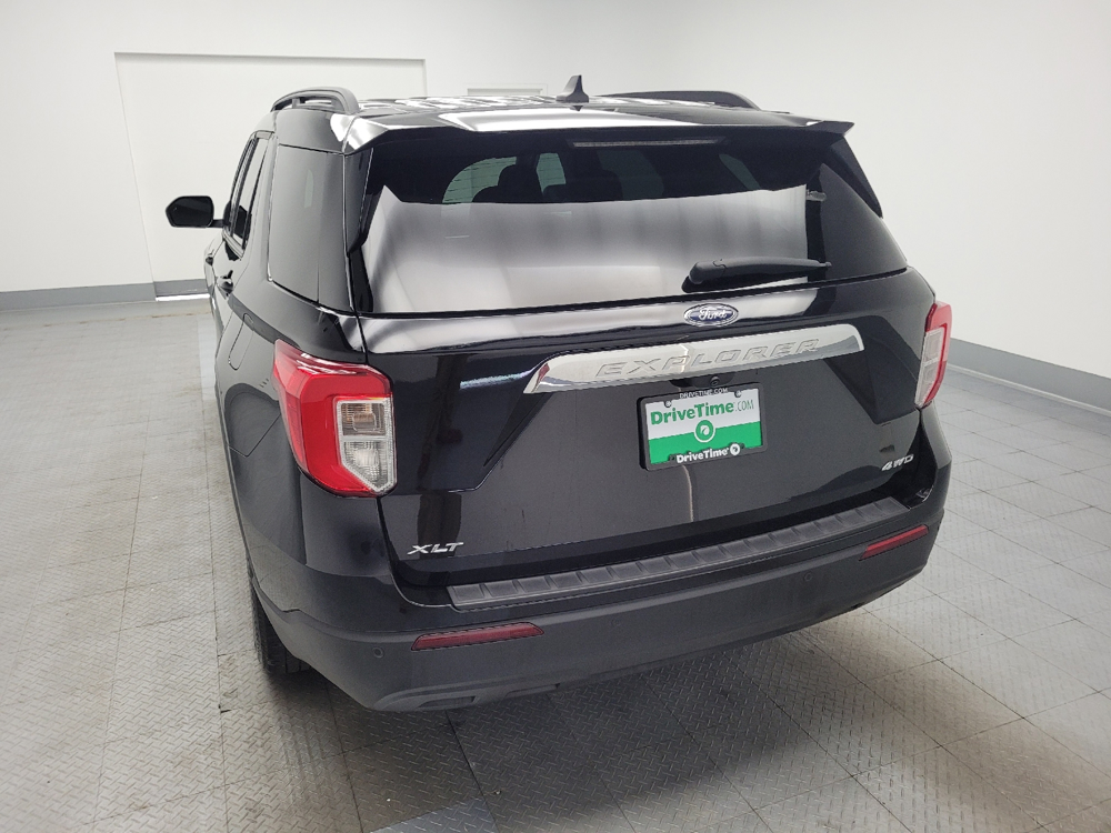 Image 5 of 2023 Ford Explorer XLT