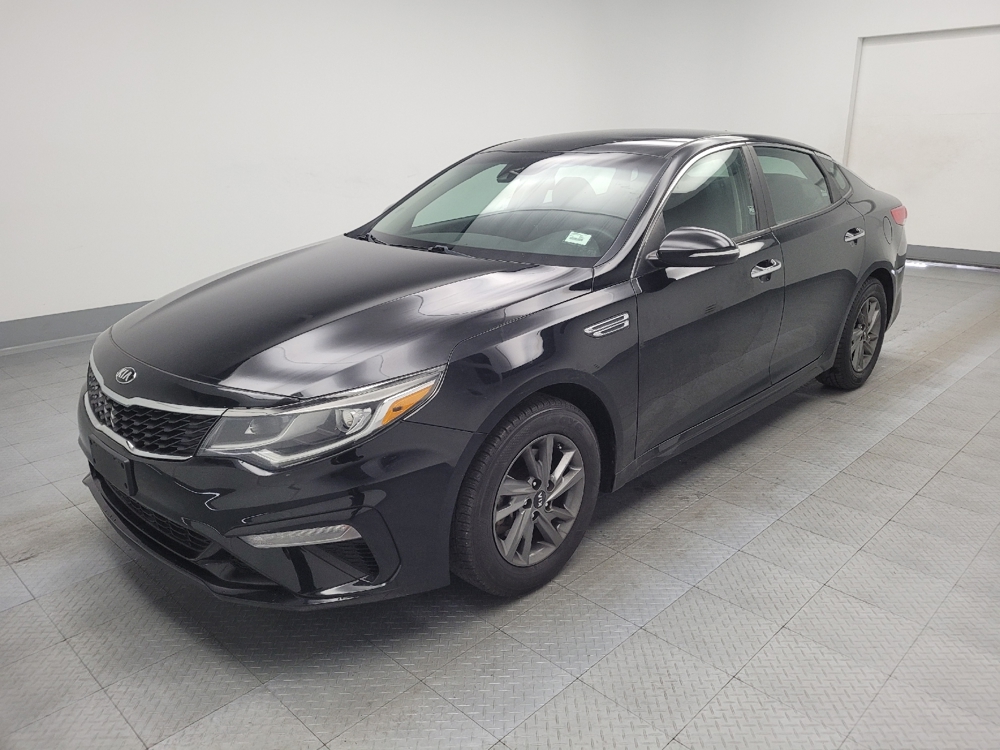 2019 Kia Optima LX's photo