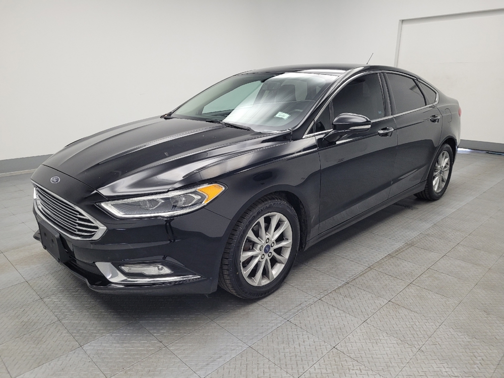 2017 Ford Fusion SE's photo