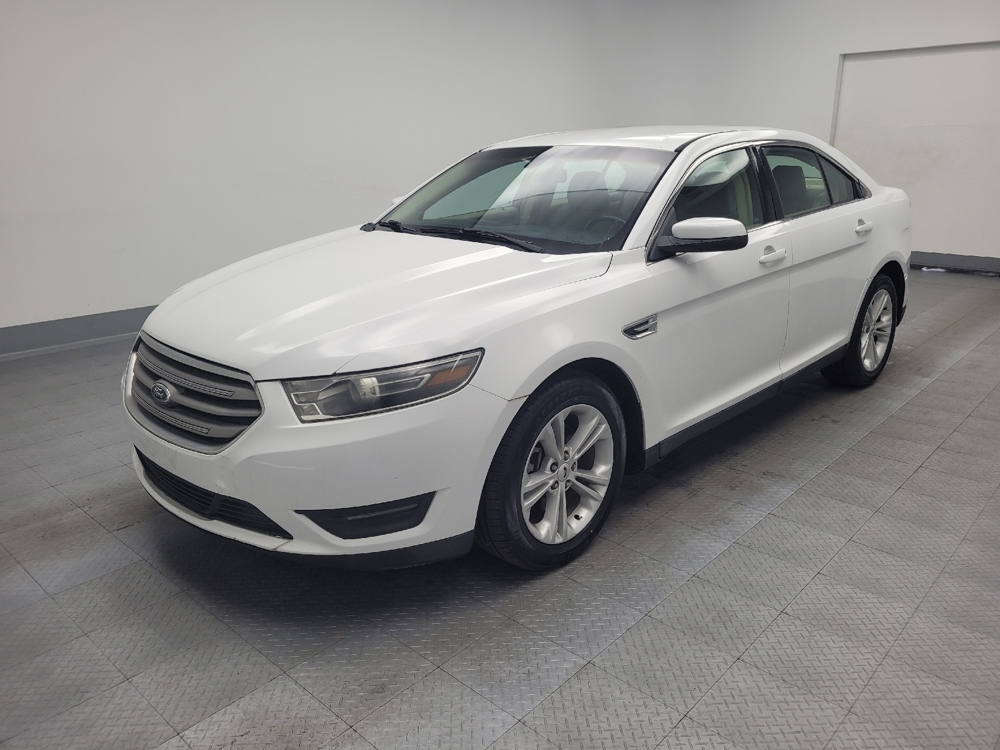 2015 Ford Taurus SEL's photo