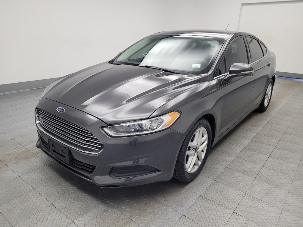 2016 Ford Fusion SE's photo