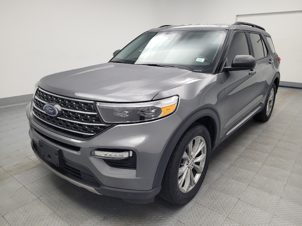 2023 Ford Explorer XLT's photo