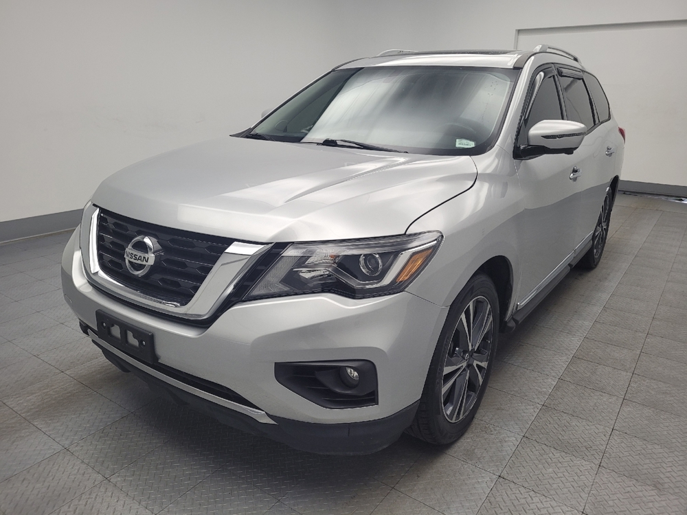 2020 Nissan Pathfinder Platinum's photo