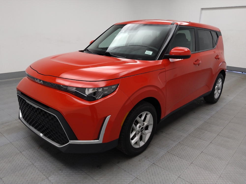2023 Kia Soul LX's photo