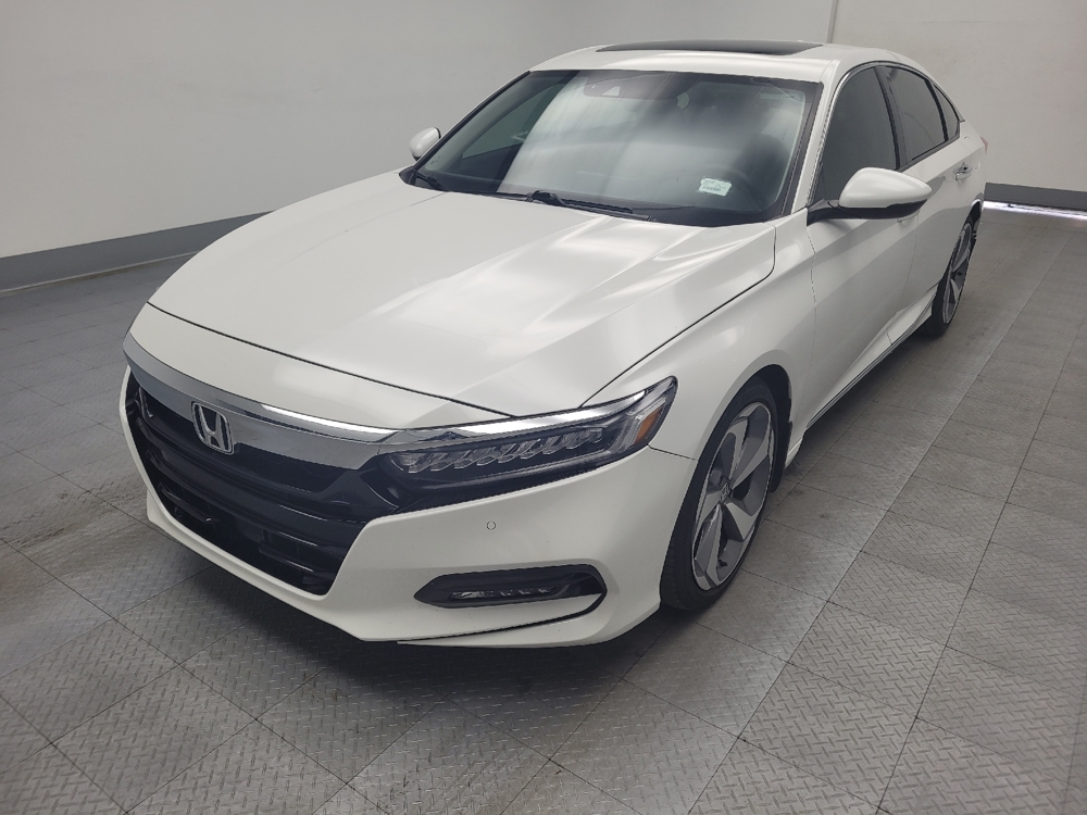 2018 Honda Accord Touring's photo