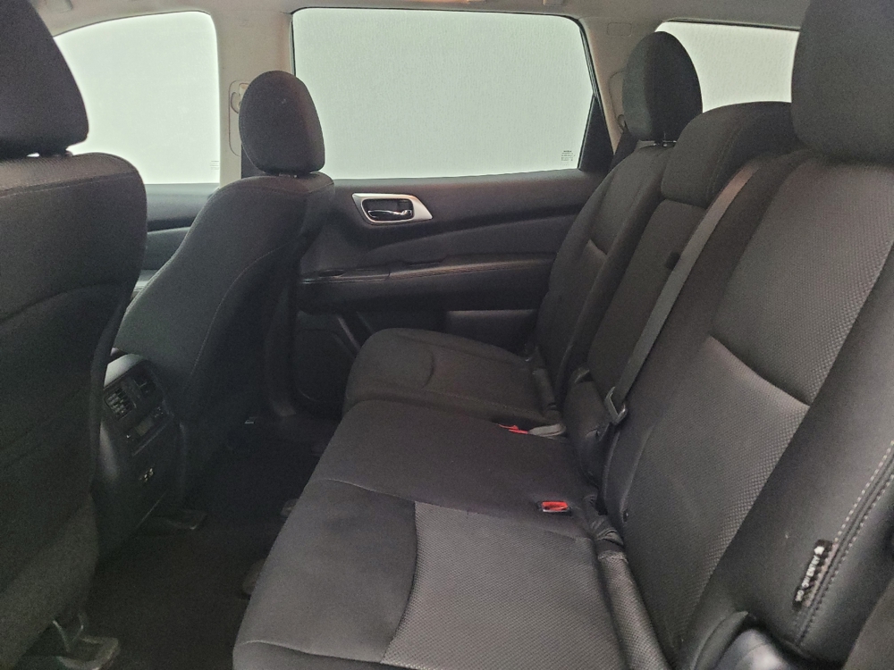 2020 Nissan Pathfinder S - Photo 14
