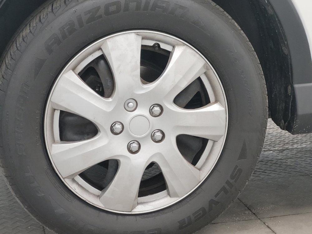 2018 Toyota RAV4 LE - Photo 24