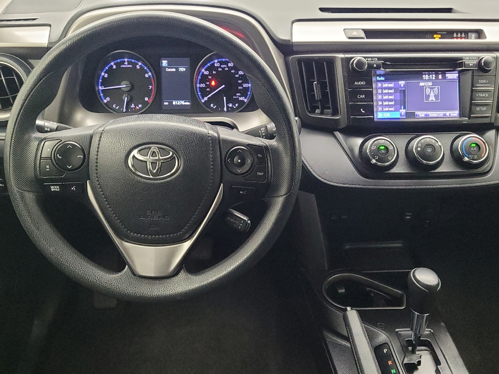 2018 Toyota RAV4 LE - Photo 17