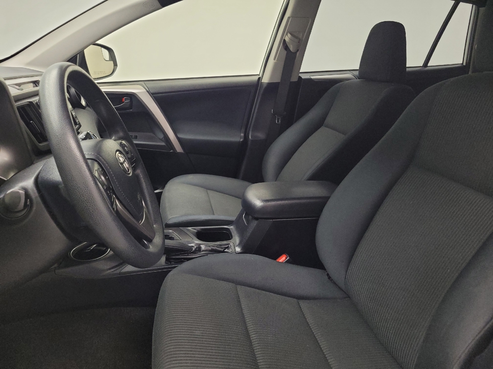 2018 Toyota RAV4 LE - Photo 13