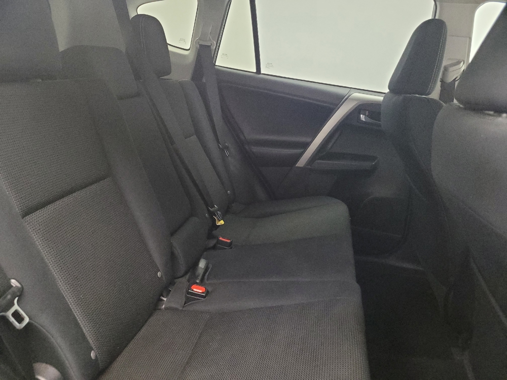 2018 Toyota RAV4 XLE - Photo 15