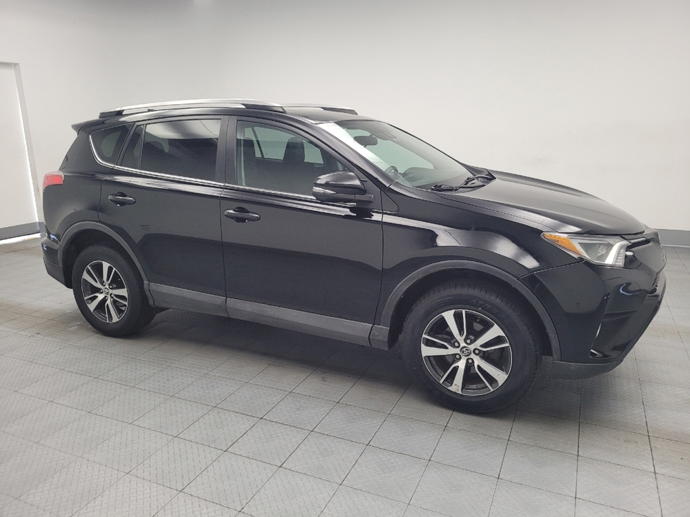 2018 Toyota RAV4 XLE - Photo 9