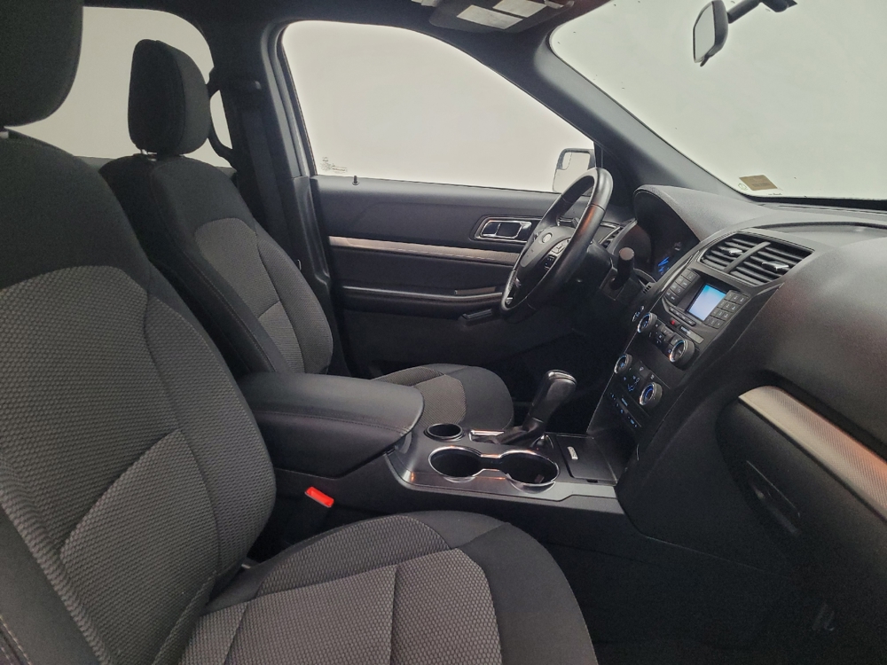 2018 Ford Explorer XLT - Photo 16