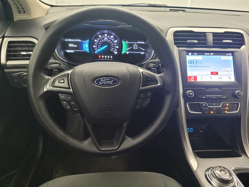 2019 Ford Fusion SE - Photo 17