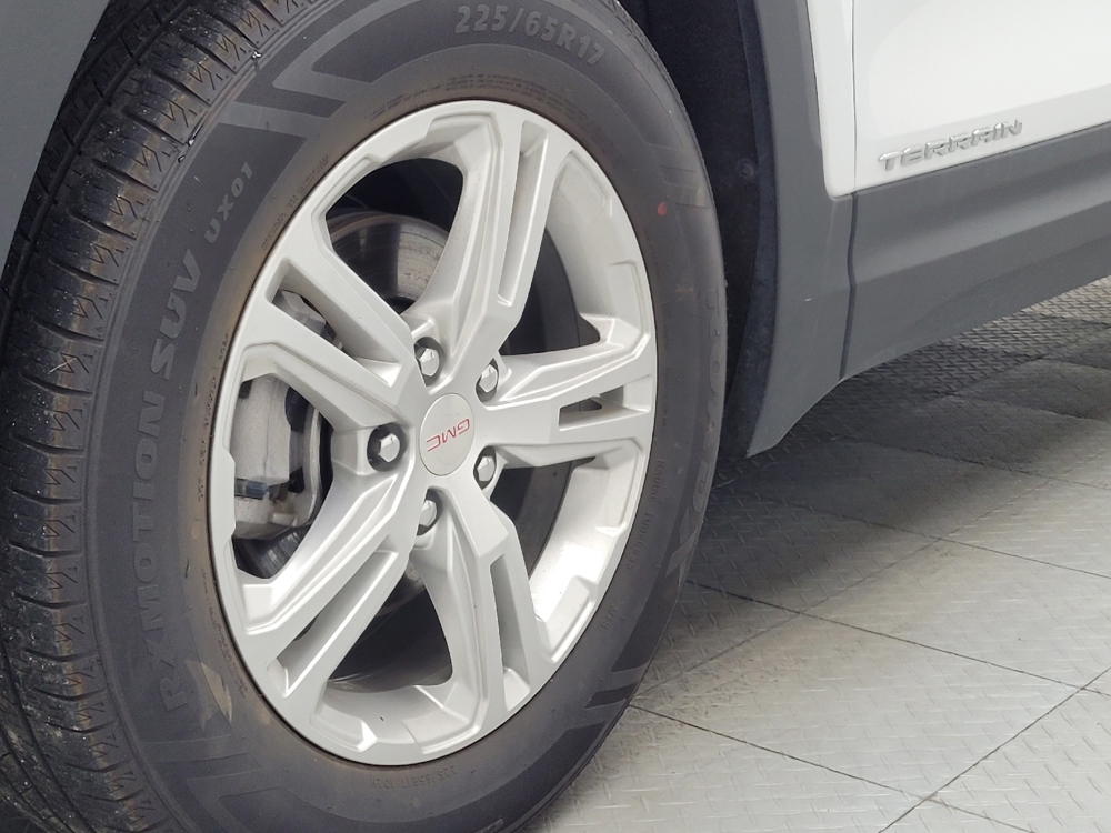 2024 GMC Terrain SLE - Photo 24