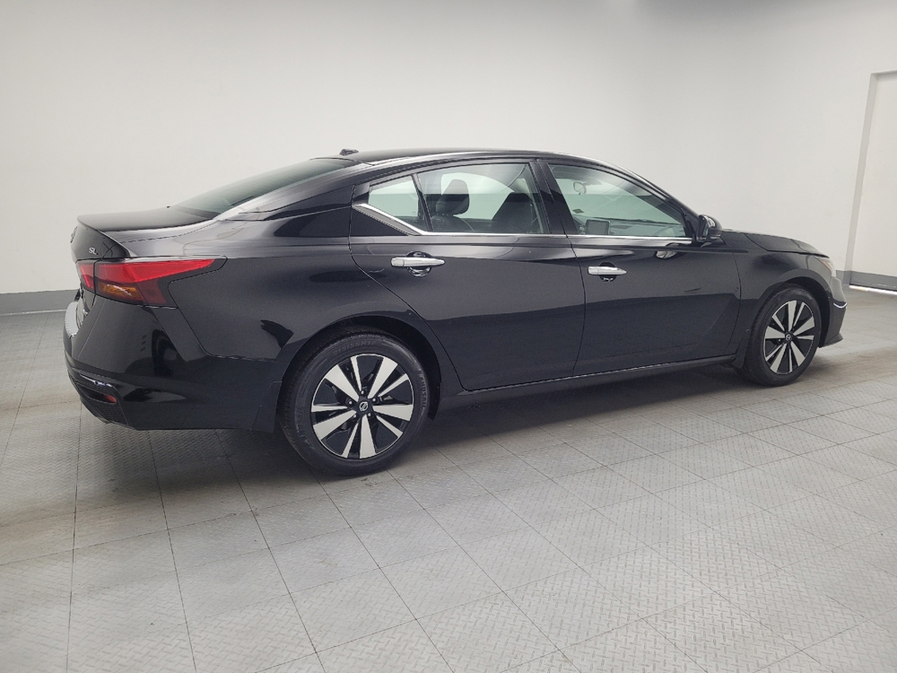 2022 Nissan Altima SL - Photo 8