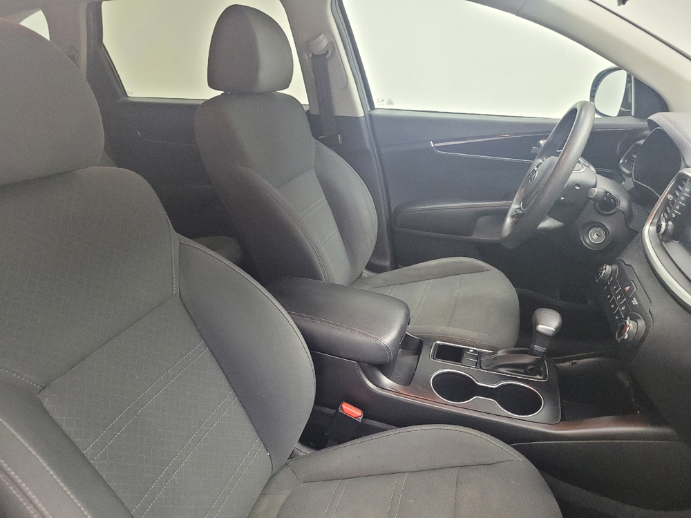 2020 Kia Sorento LX - Photo 16