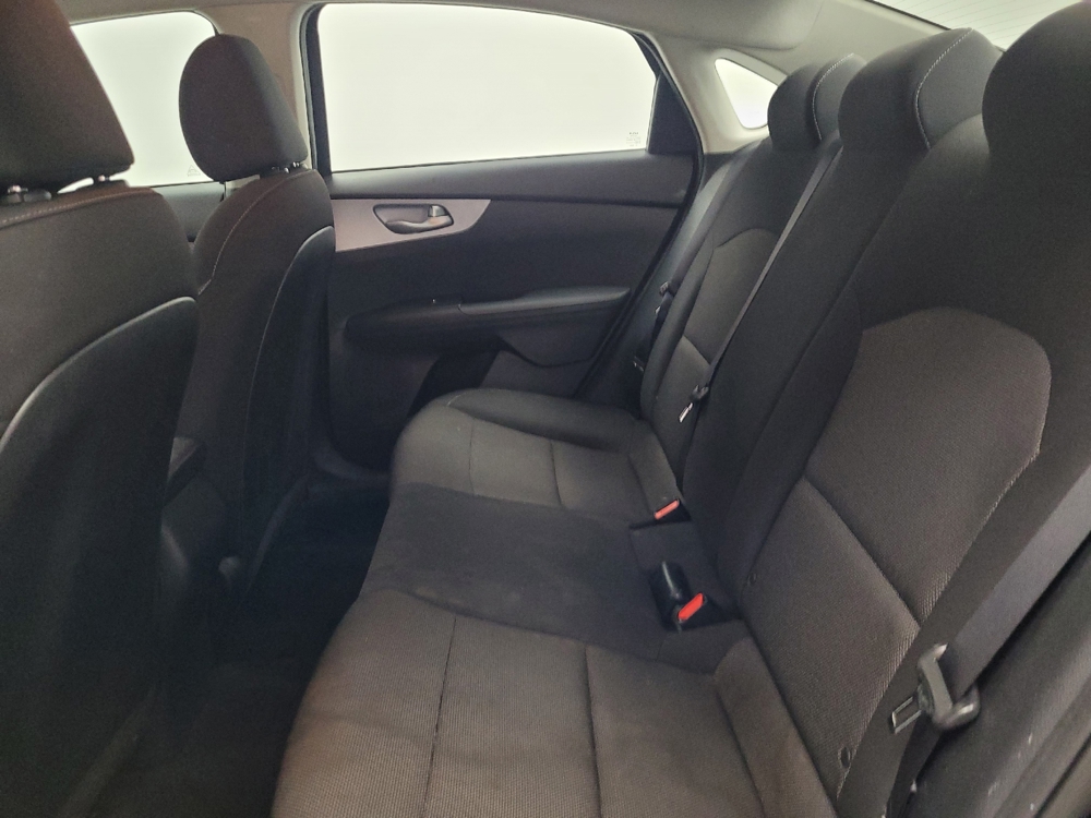 2023 Kia Forte LXS - Photo 14