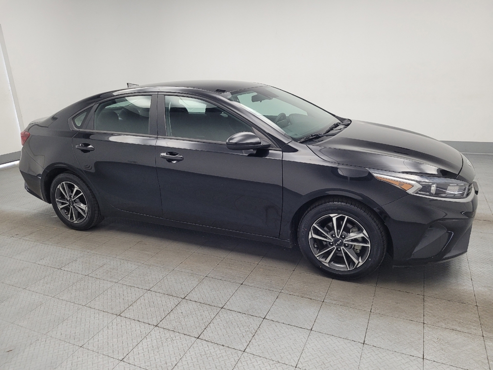 2023 Kia Forte LXS - Photo 9