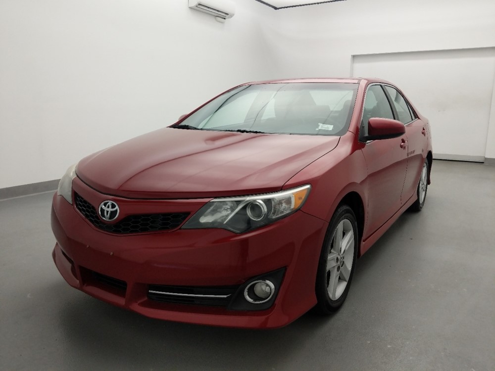 Used 2014 Toyota Camry Driver Front Bumper