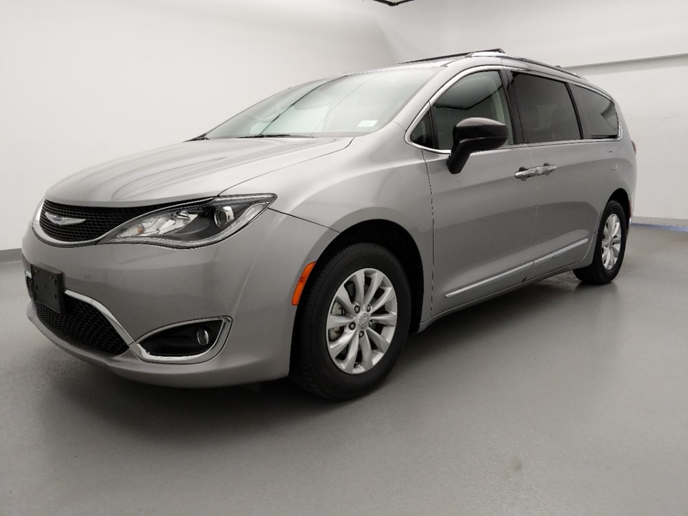 Used 2019 Chrysler Pacifica Driver Front Bumper