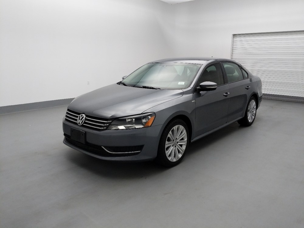 Used 2015 Volkswagen Passat Driver Front Bumper