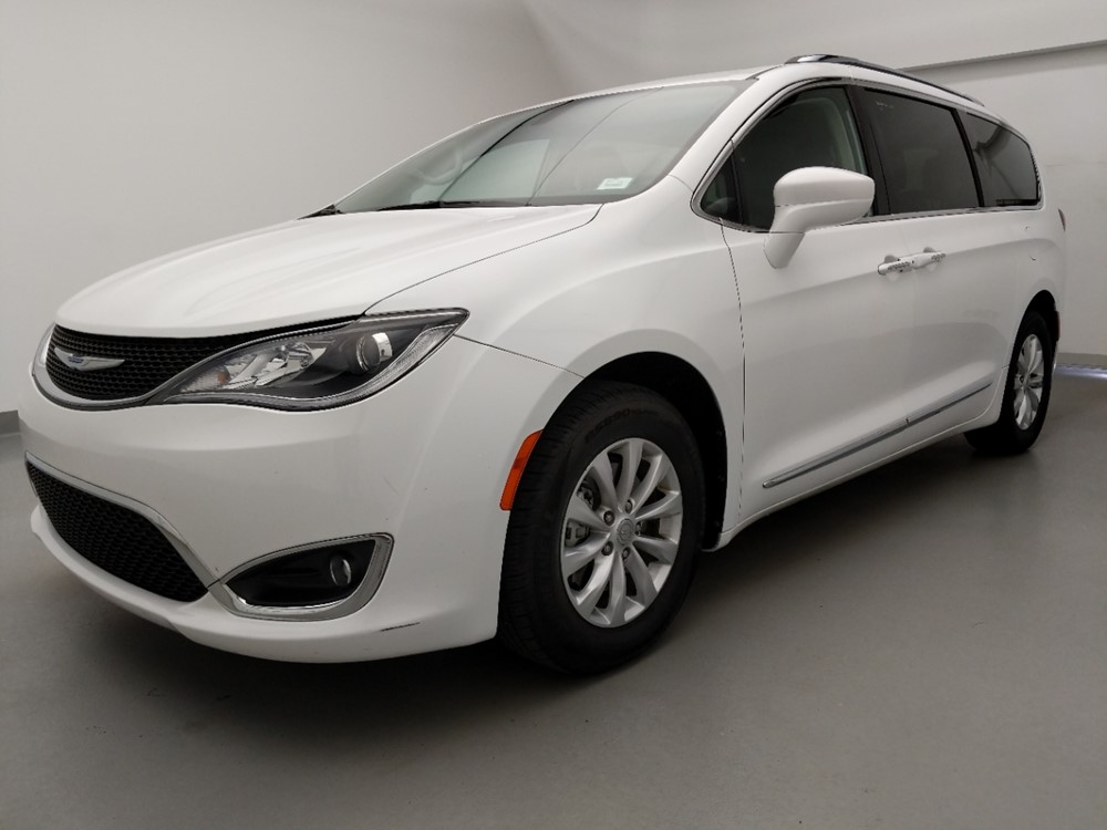 Used 2019 Chrysler Pacifica Driver Front Bumper