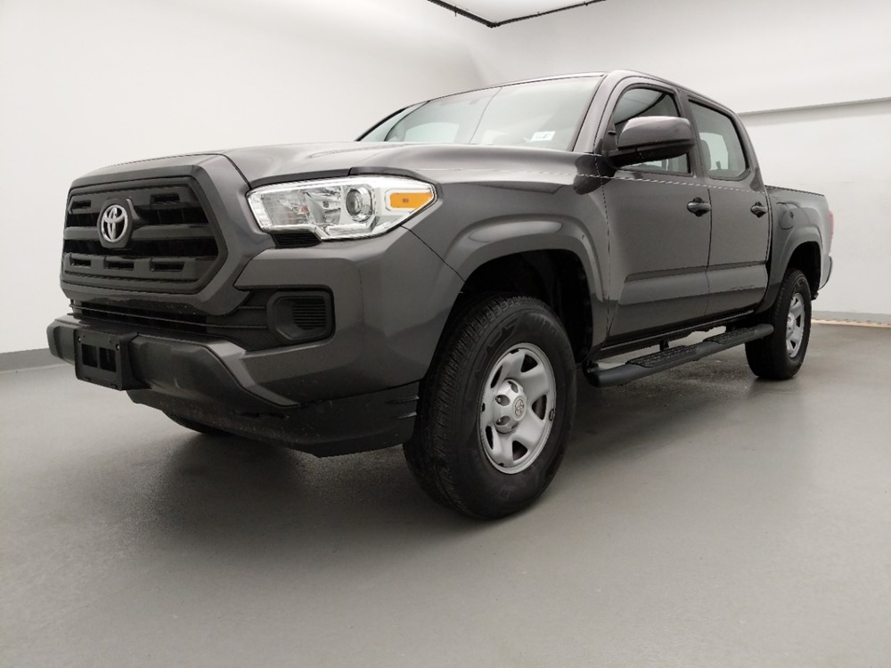 Used 2017 Toyota Tacoma Driver Front Bumper