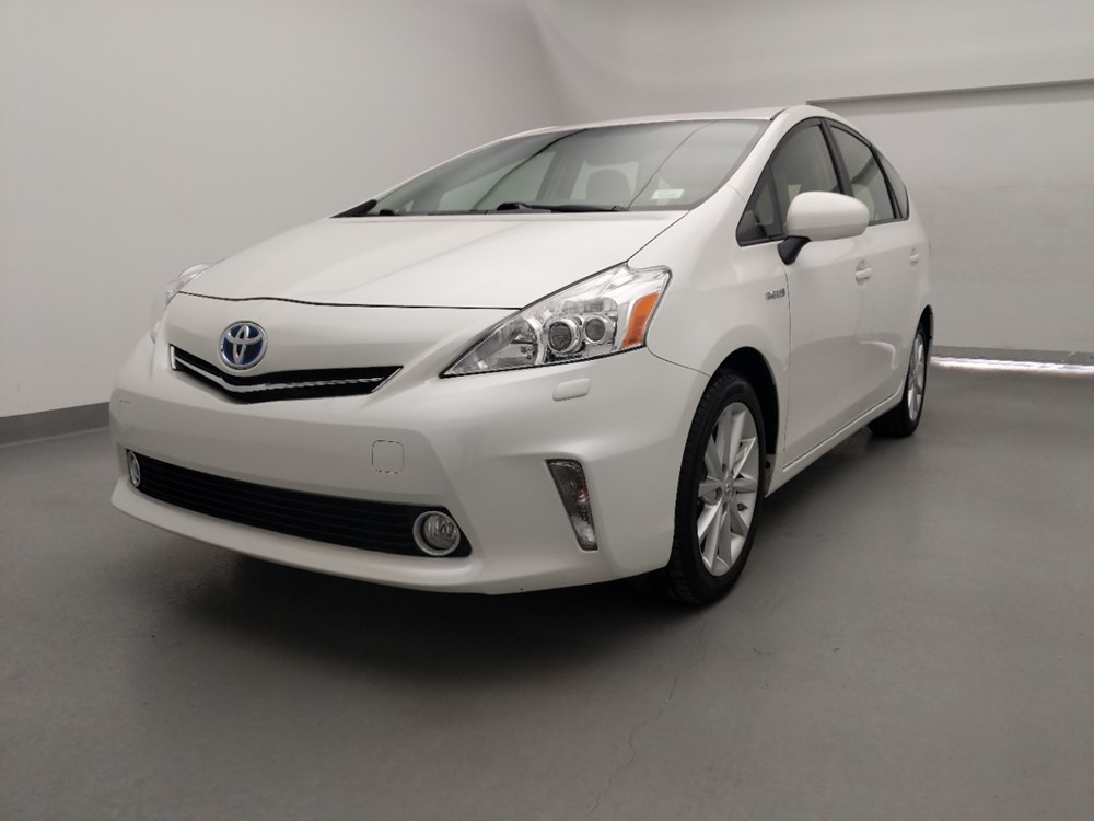 Used 2014 Toyota Prius Driver Front Bumper