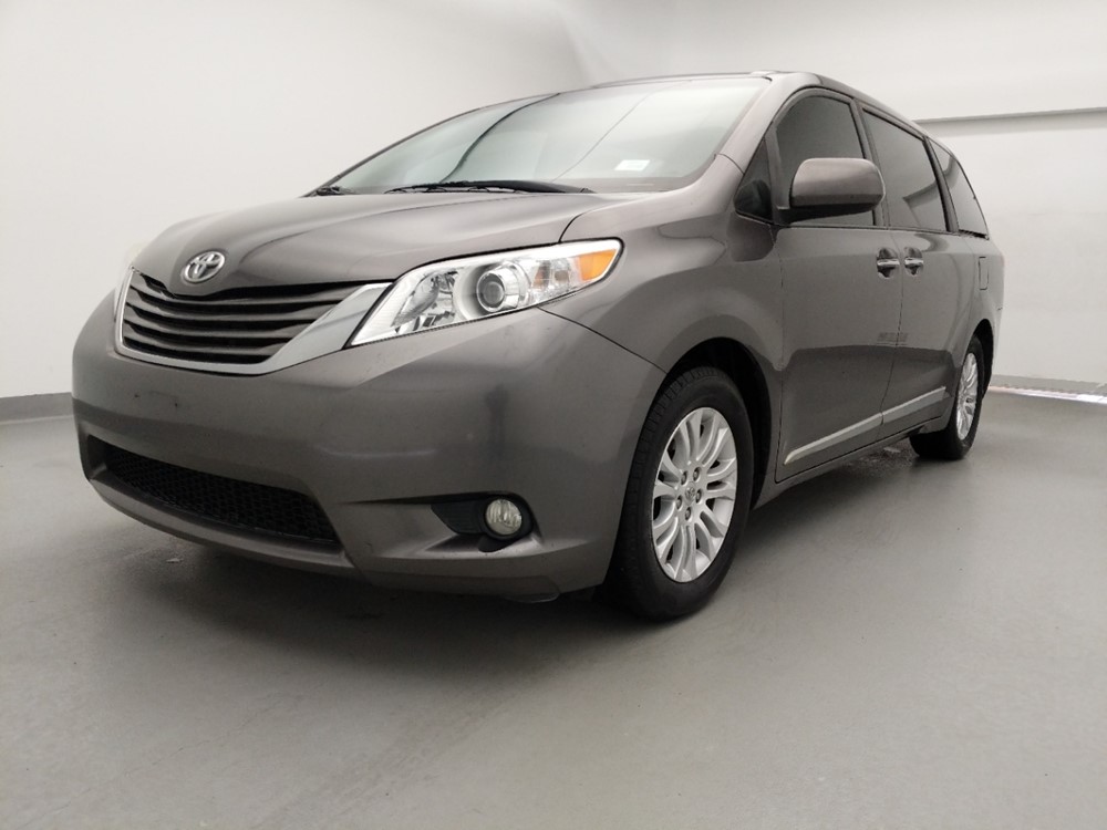Used 2011 Toyota Sienna Driver Front Bumper