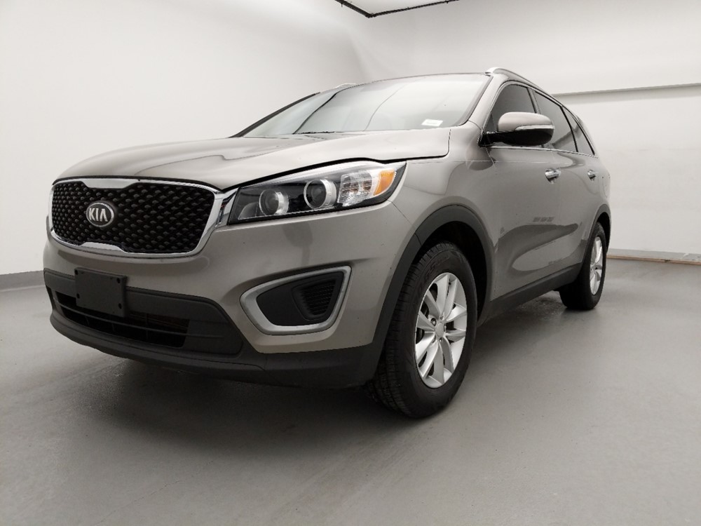Used 2016 Kia Sorento Driver Front Bumper
