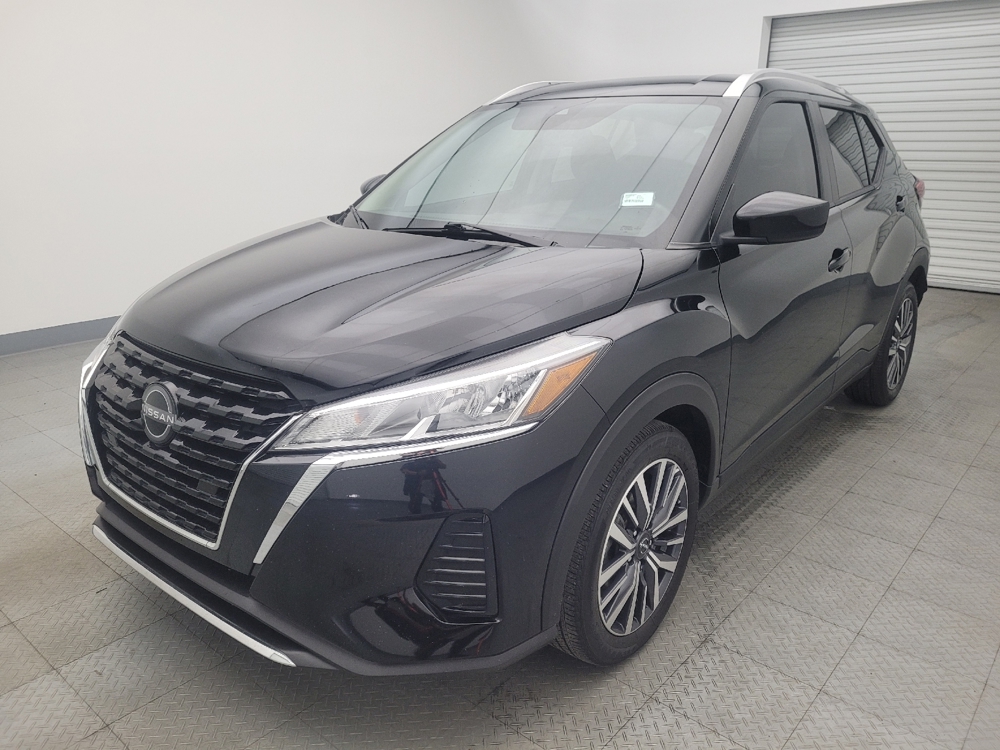 2022 Nissan Kicks SV's photo