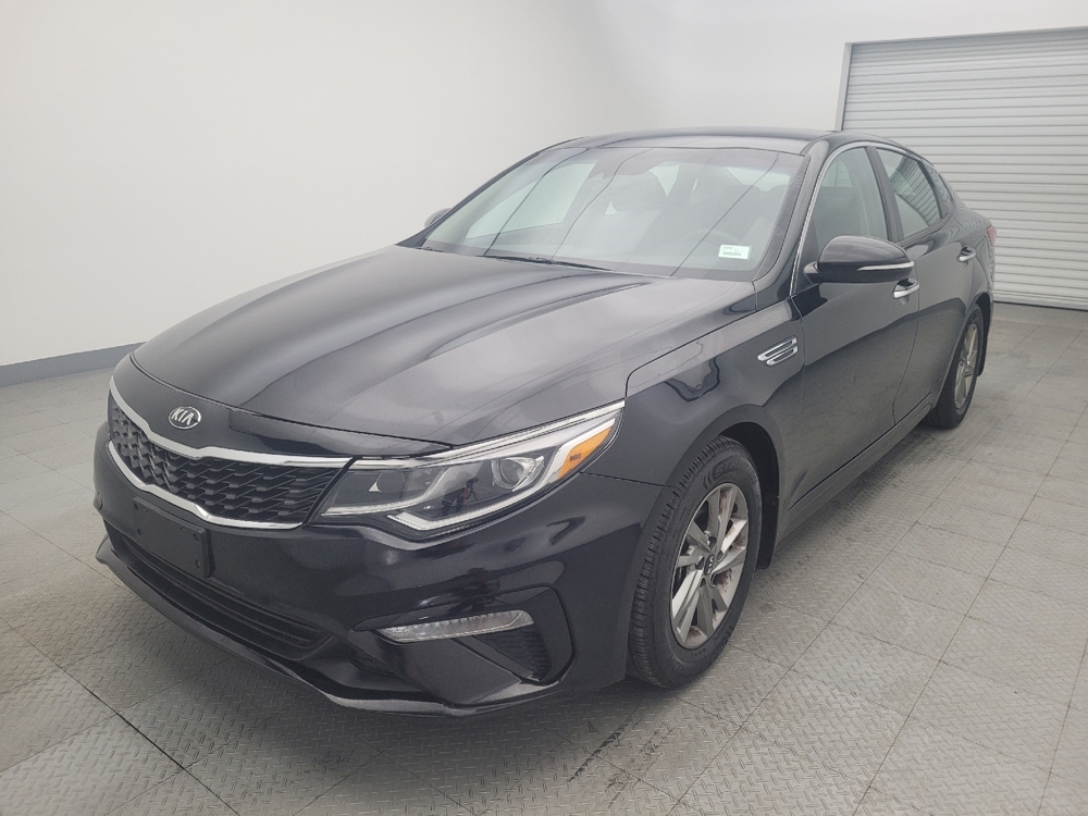 2019 Kia Optima LX's photo
