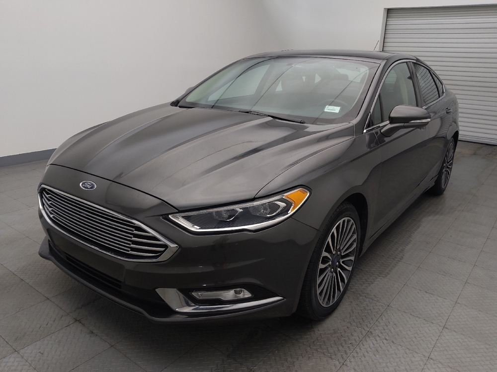 2017 Ford Fusion SE's photo