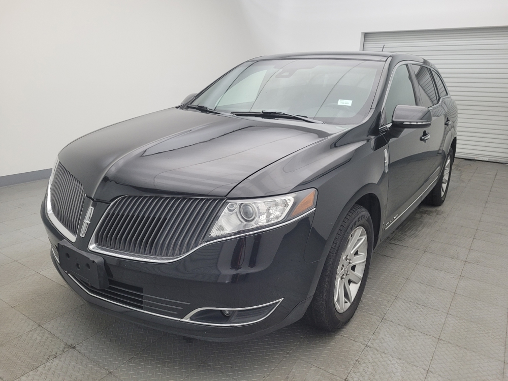 2015 Lincoln MKT's photo