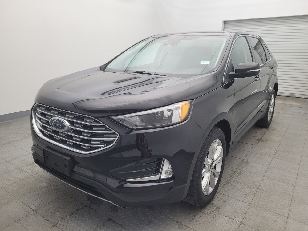 2023 Ford Edge Titanium's photo