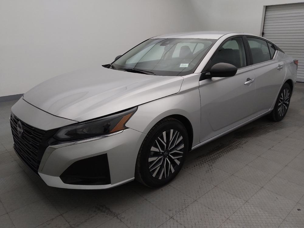 2024 Nissan Altima SV